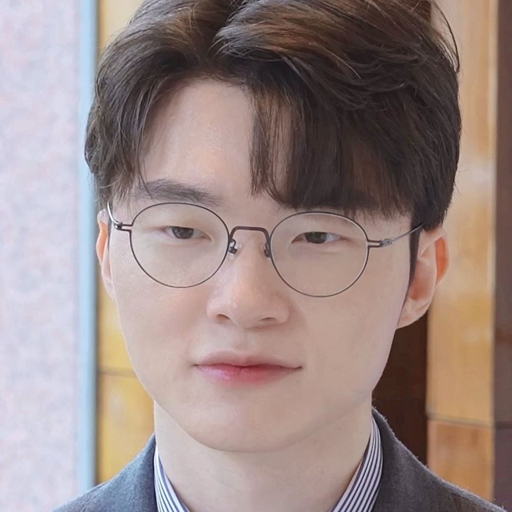 Chlöe 🌸| EXO | Faker and ONLY Faker | 🩷