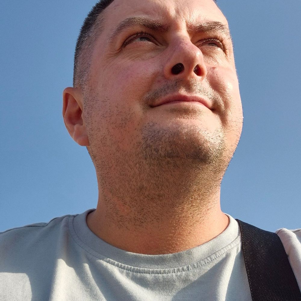 Mark Thomas