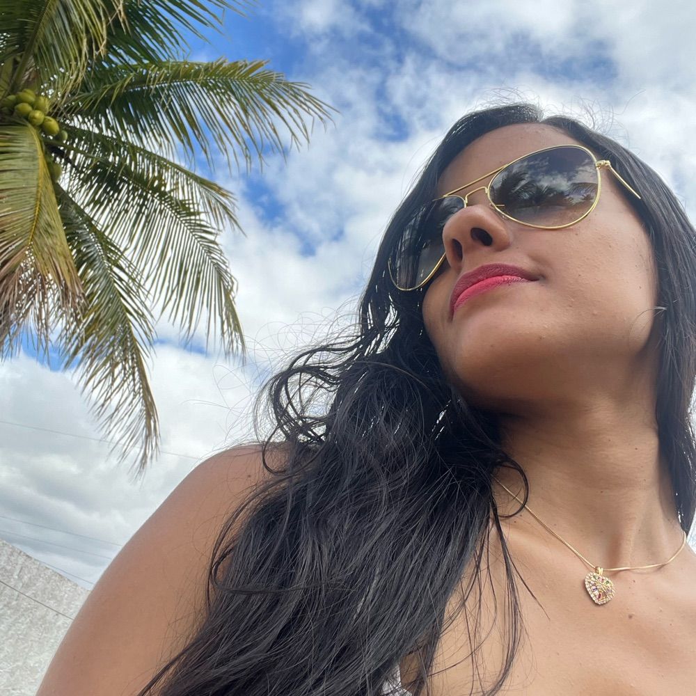 Andreza M.