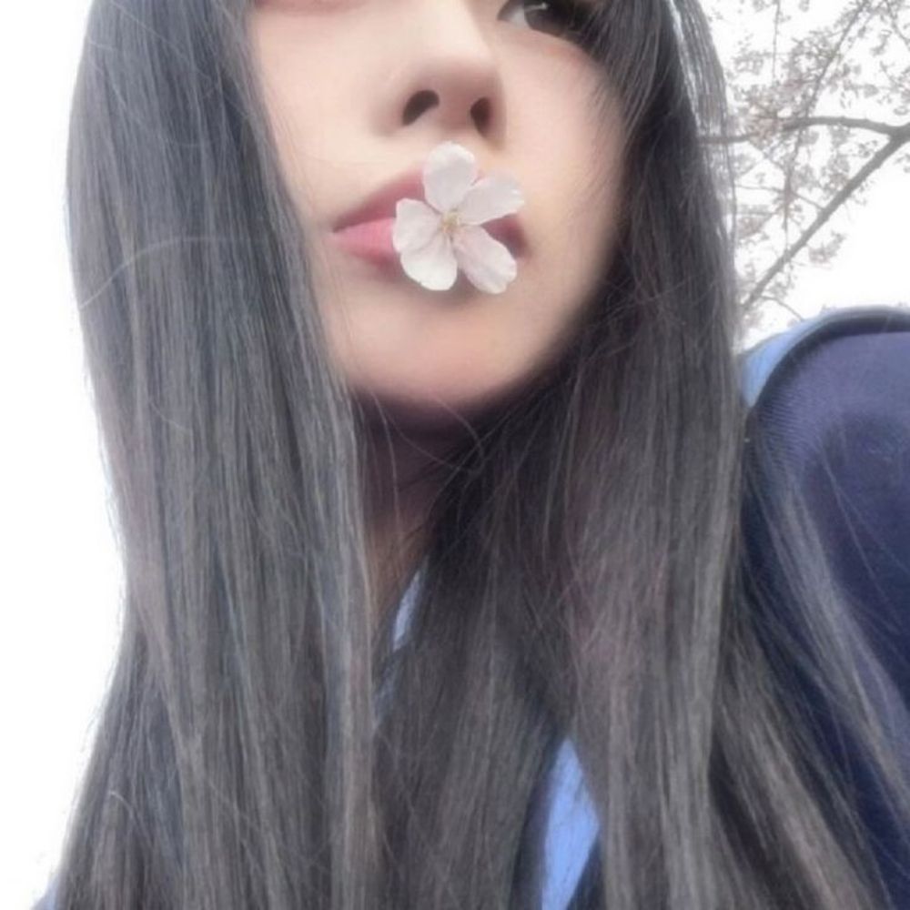 ℒ𝒂𝒓𝒚