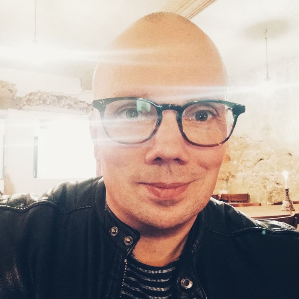 Sascha Markus (he/him)