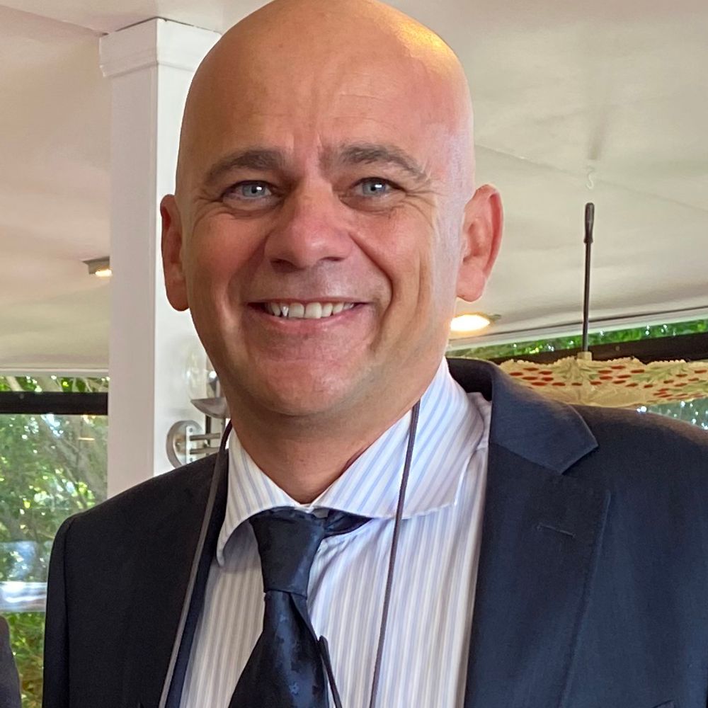 Professor Jes Sammut