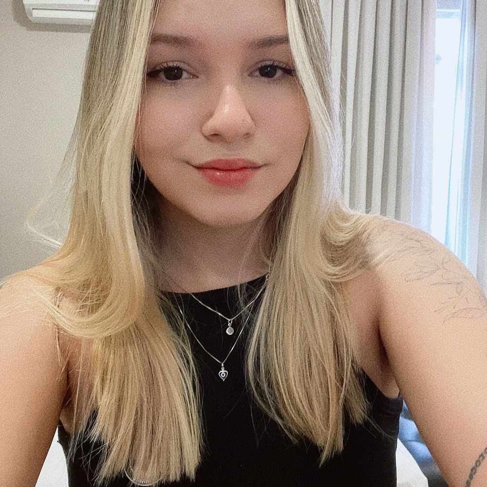 𝐌𝐚𝐫𝐜𝐞𝐥𝐥𝐲