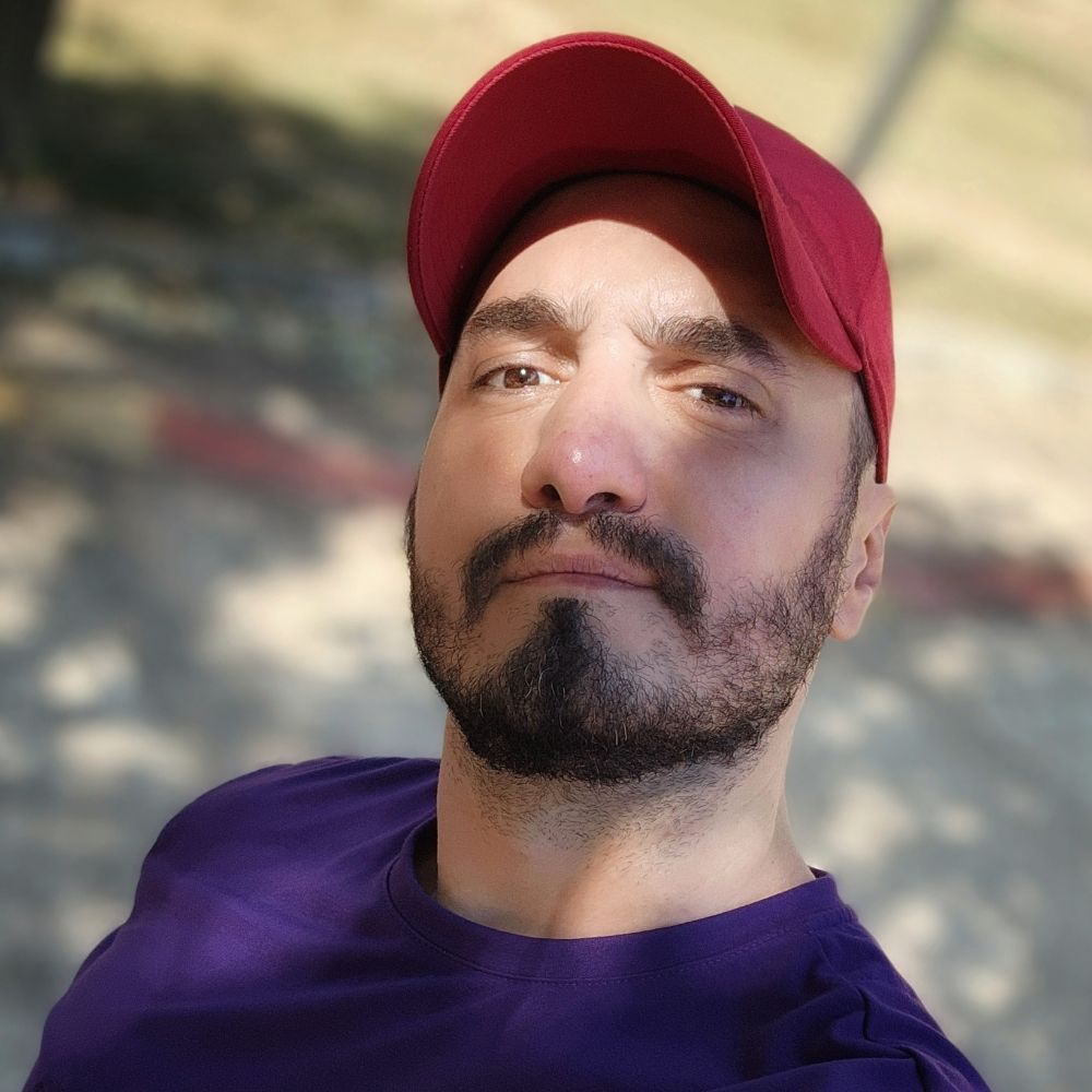 Oi, sou o João.