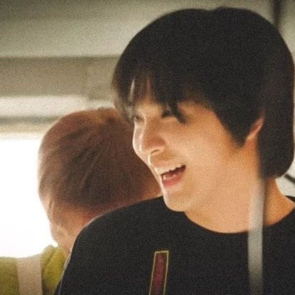 hcurlove♡ 𓂃⋆ ˚ ༘  
