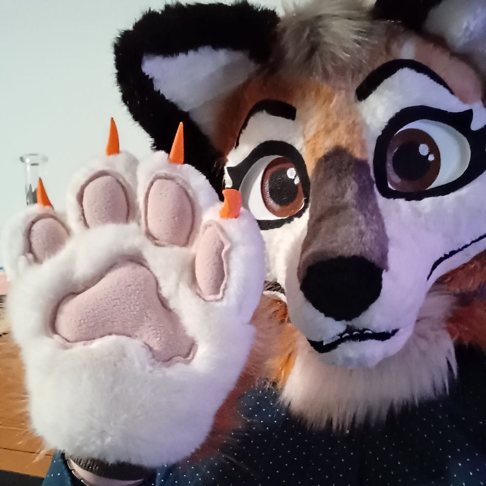 BlueTheFox / Pinetree