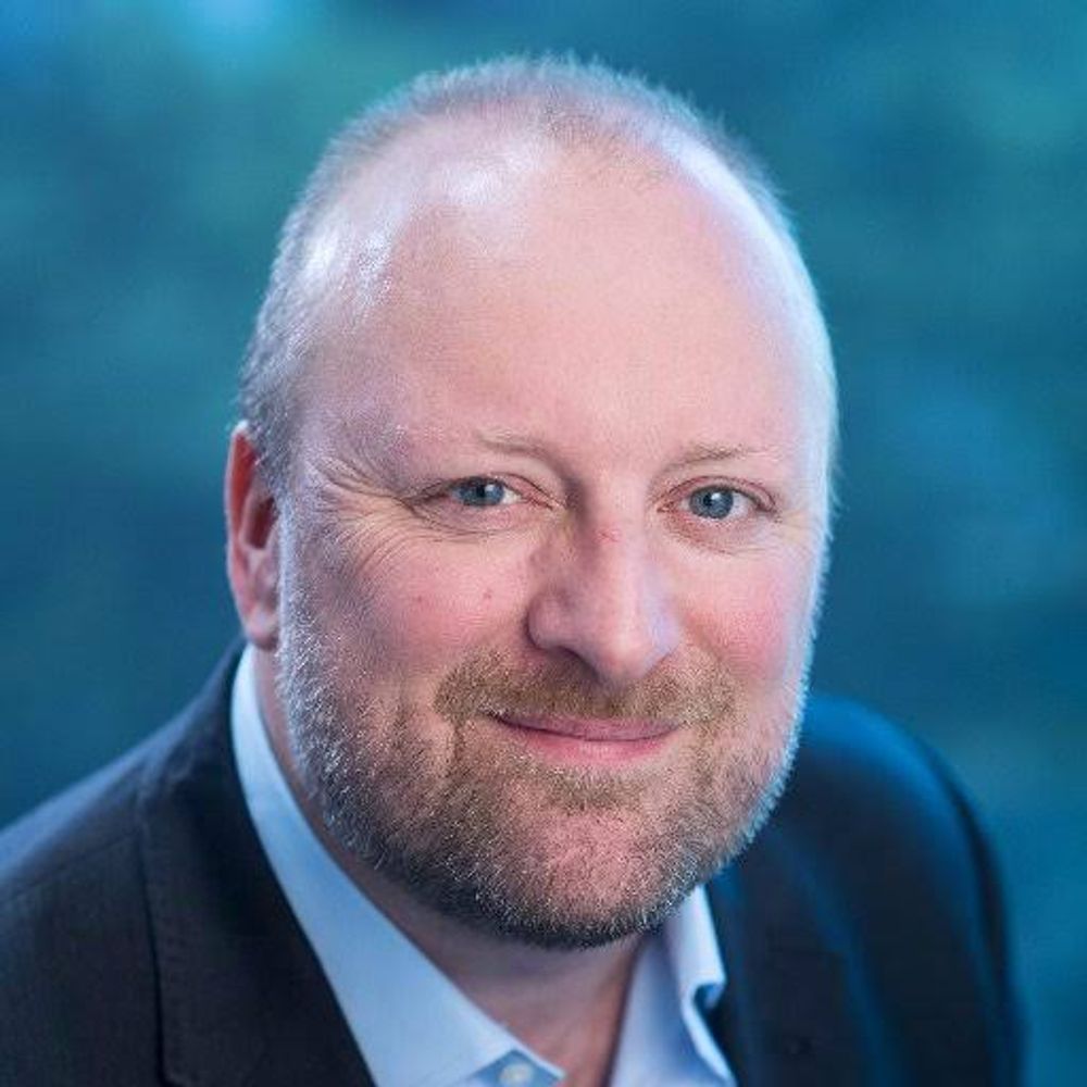 Prof Neil Thomas