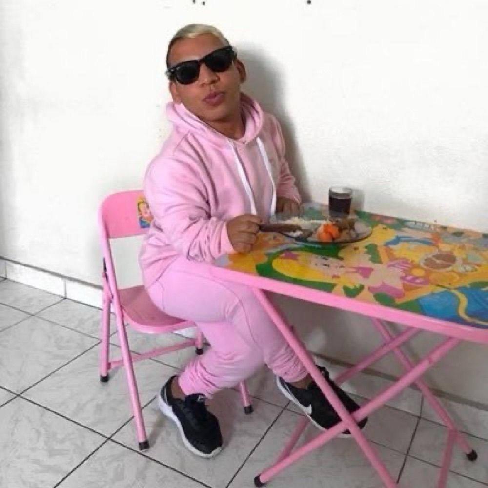 nicolly com ípsilon