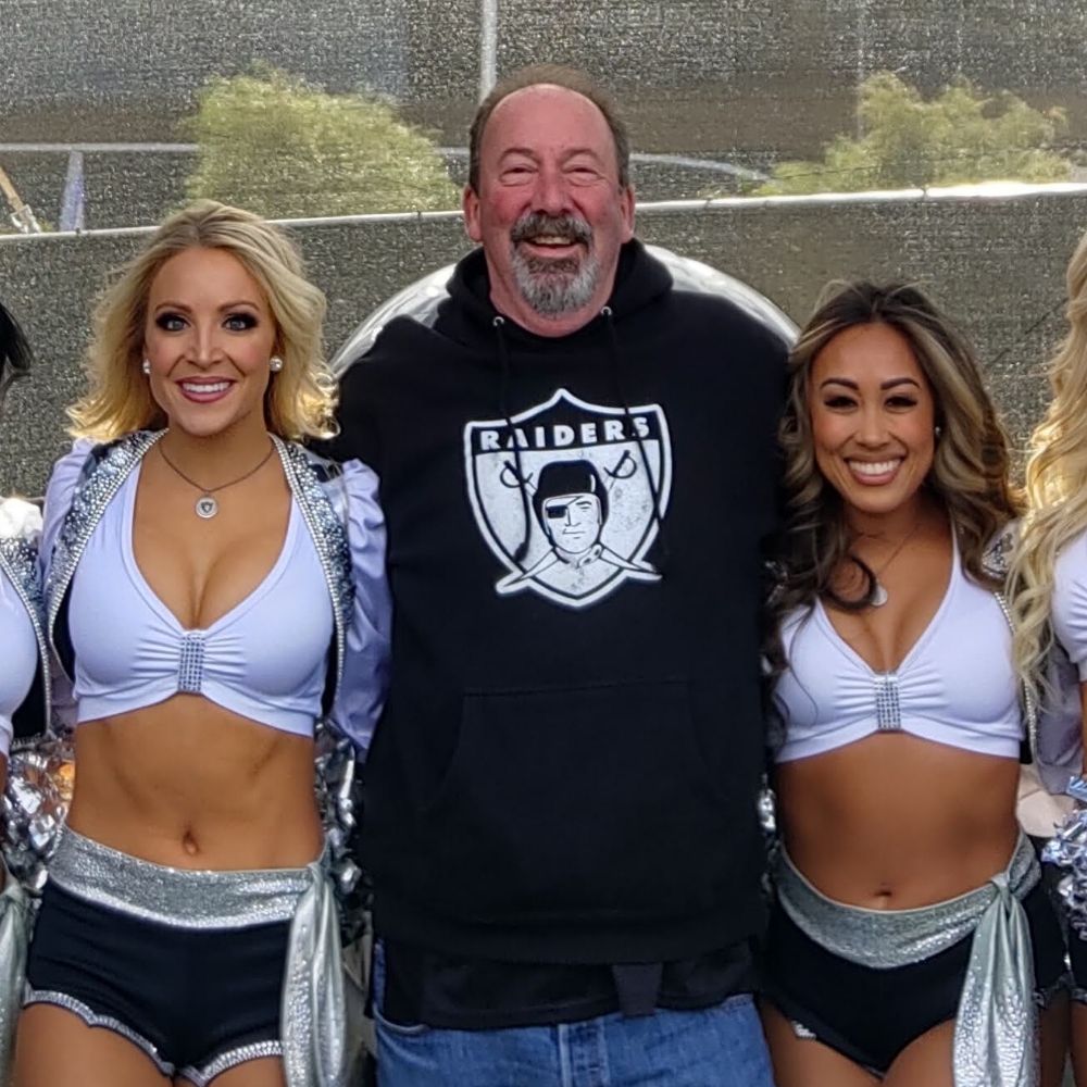 Old Raider Fan