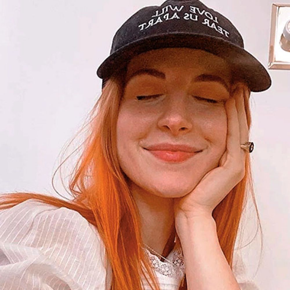 marianão viu o Paramore • viu o Harry • viu a Day ≠