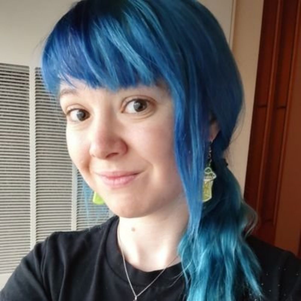 Katharine Hesse (she/they)