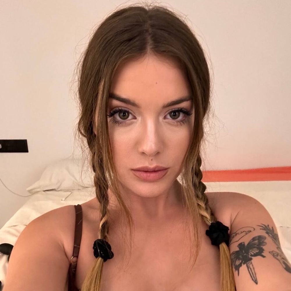 Agatha Shay ~ PORNSTAR 🔞💝