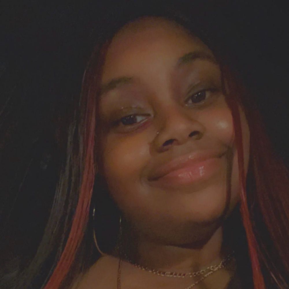 Naysha B🤭