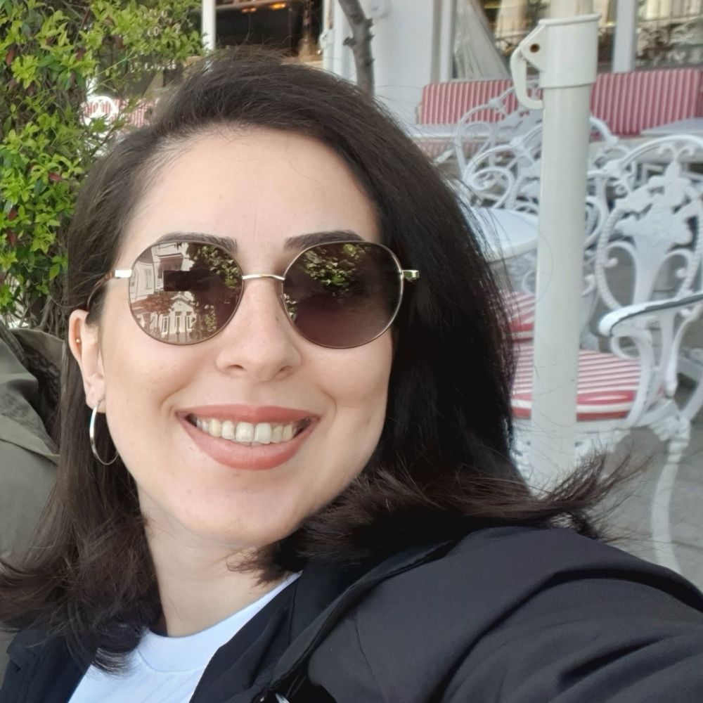 Sinem T.
