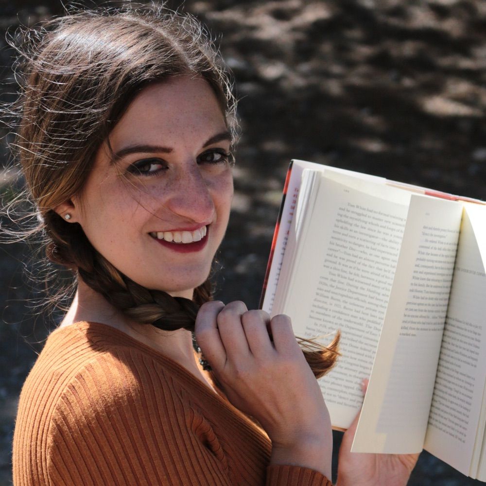 Hope E. Davis | Romantasy Author