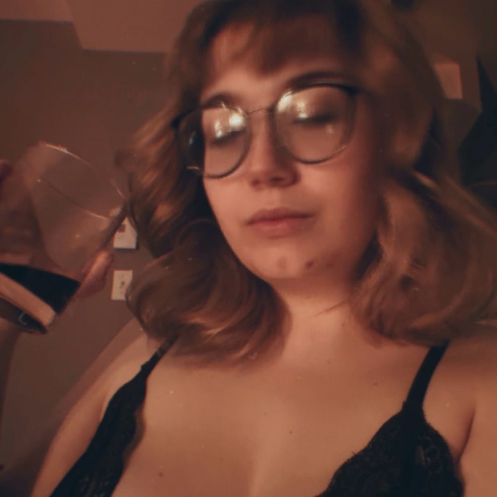 ★   𝔄𝔲𝔡𝔯𝔢𝔶   ★