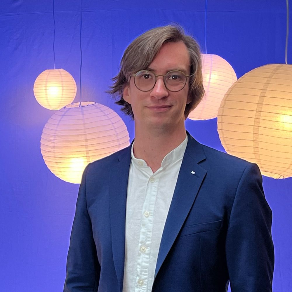Helge S. Stein