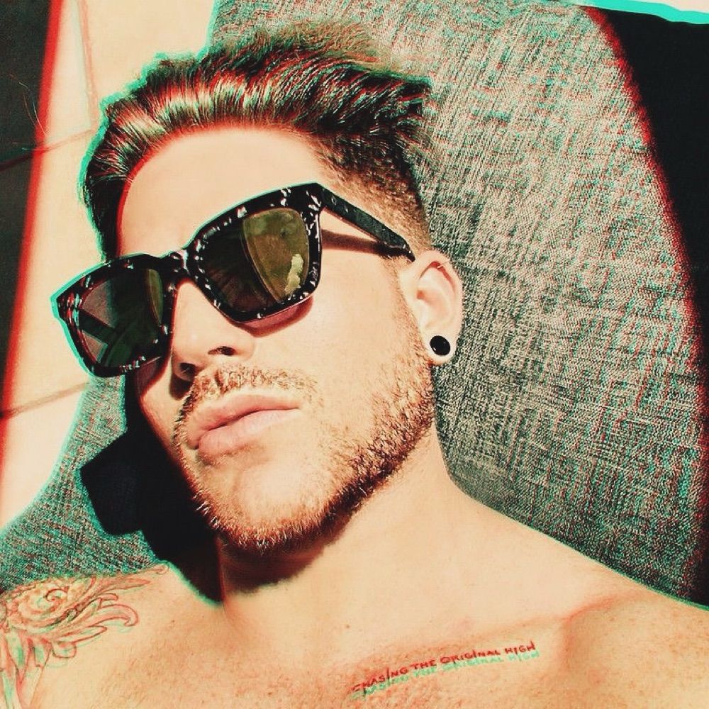 SPARKLY GLAMBERT✨🤍🪩