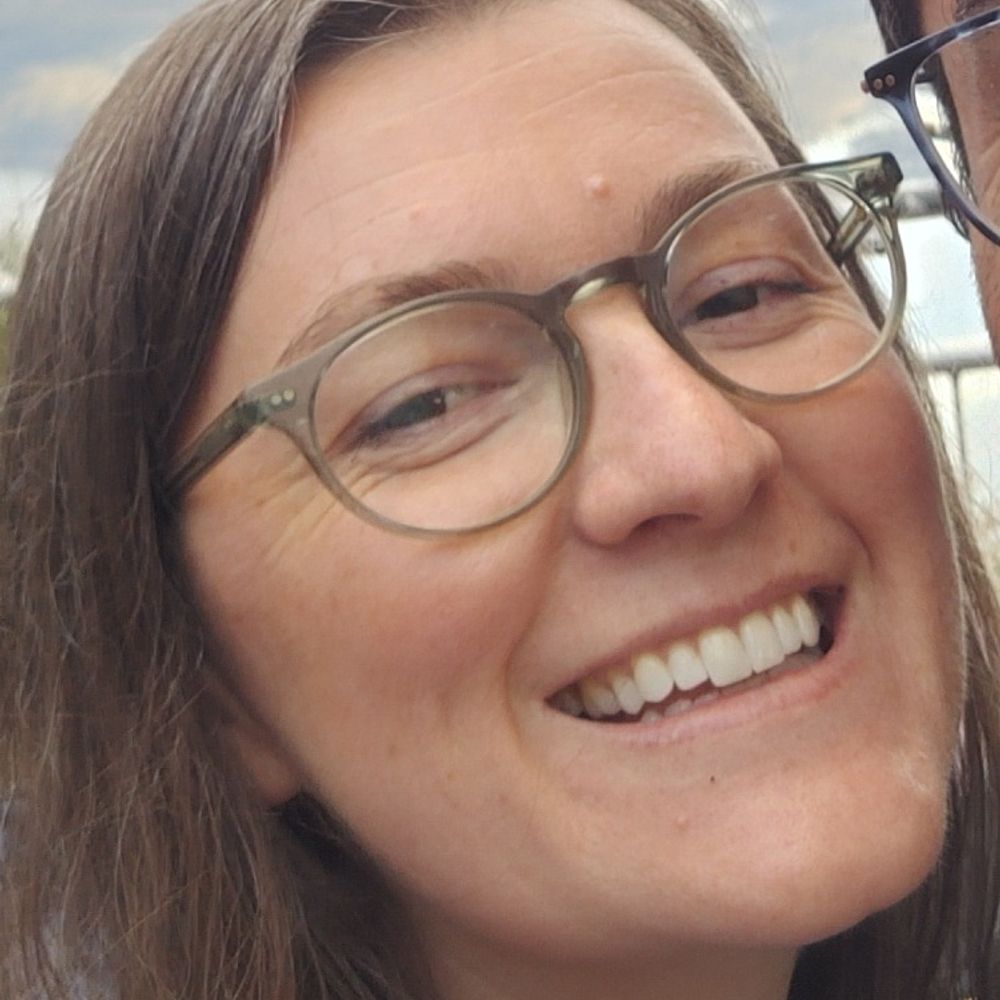 Nicole J. Rijs