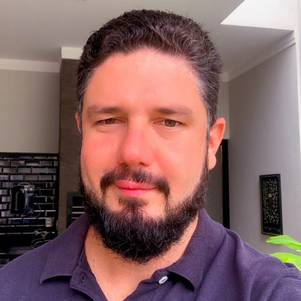 Hélio Carlos