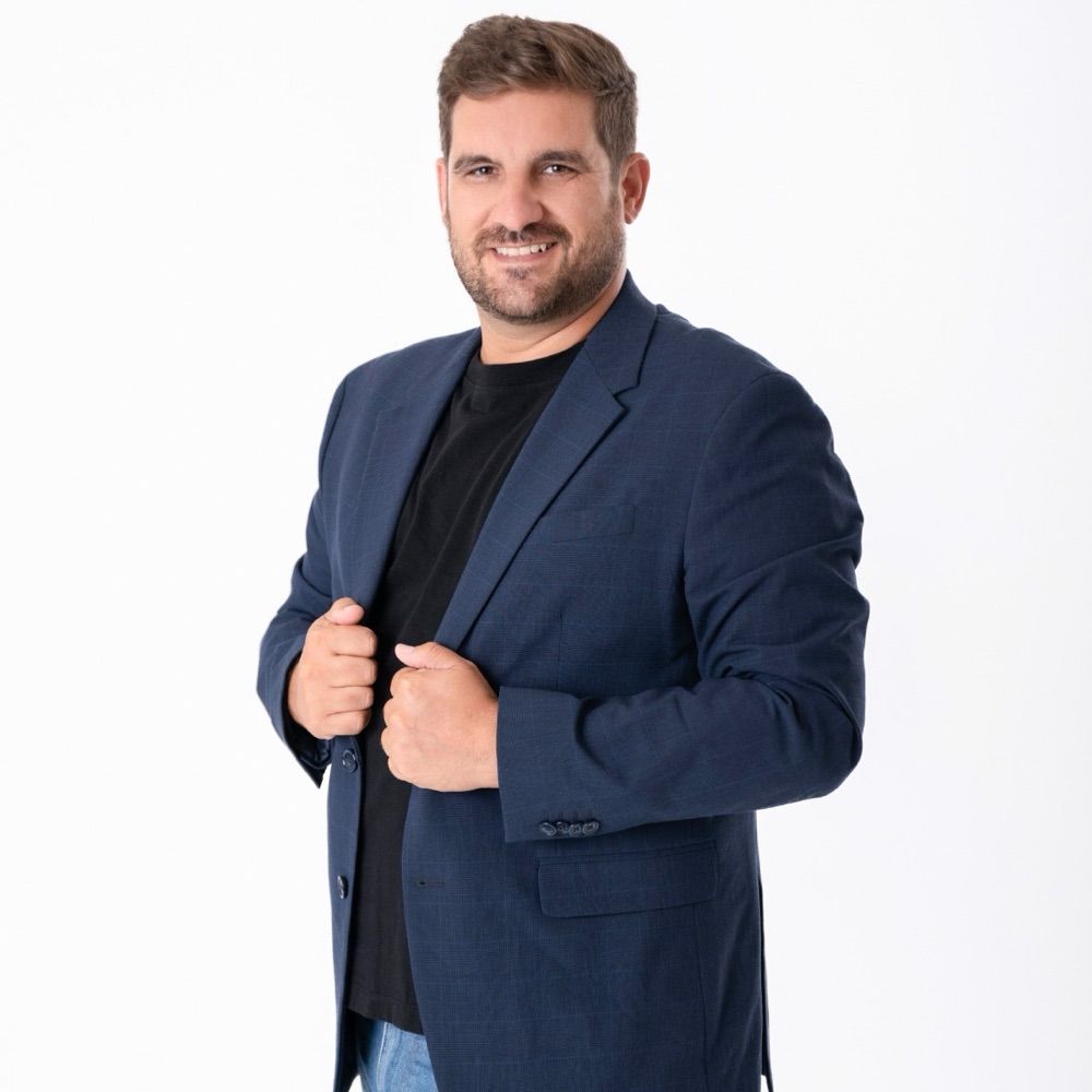 TONI BAREA 