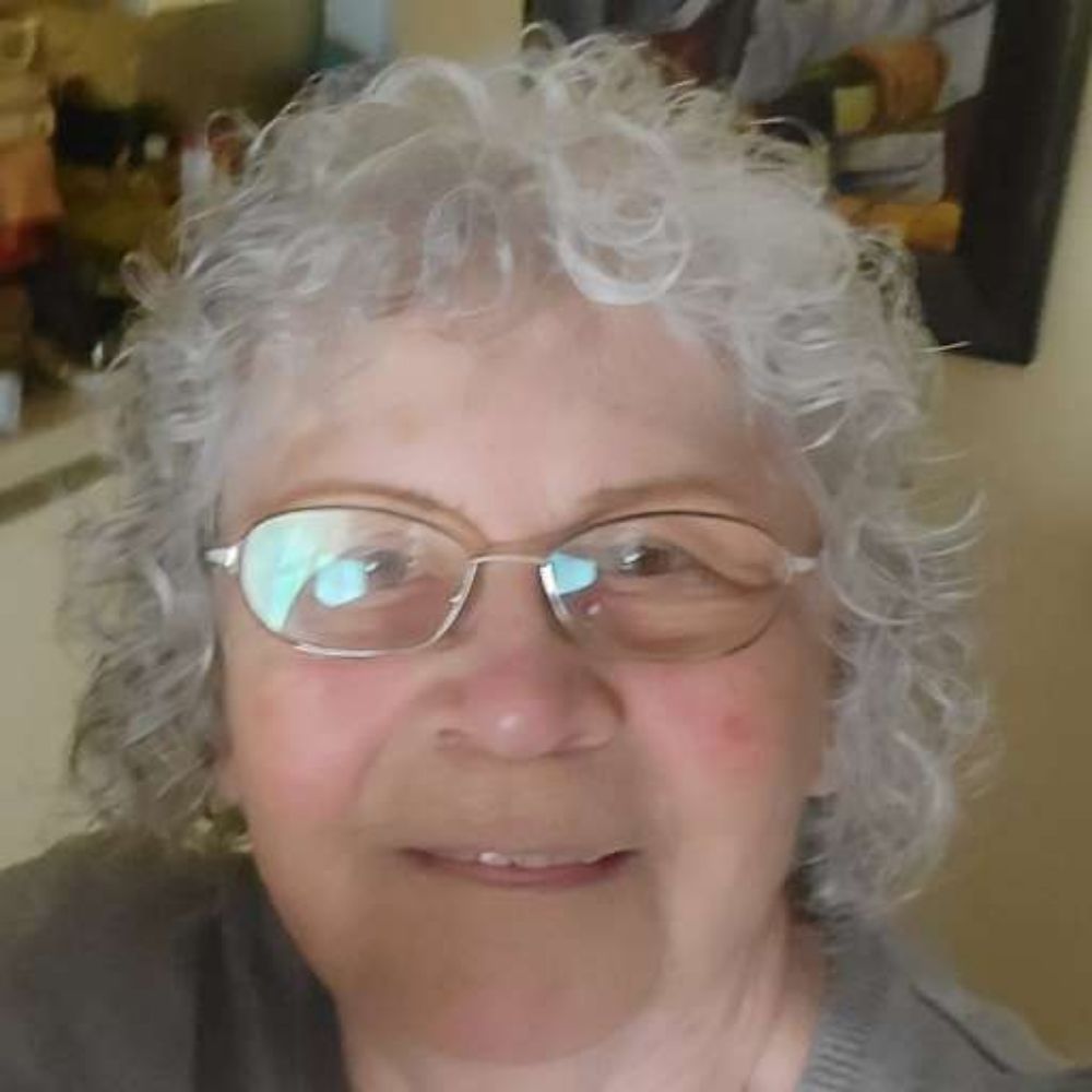 Linda McDonald 🍁 🇺🇦 🦋  Also 🐳 https://spoutible.com/Lindam3603