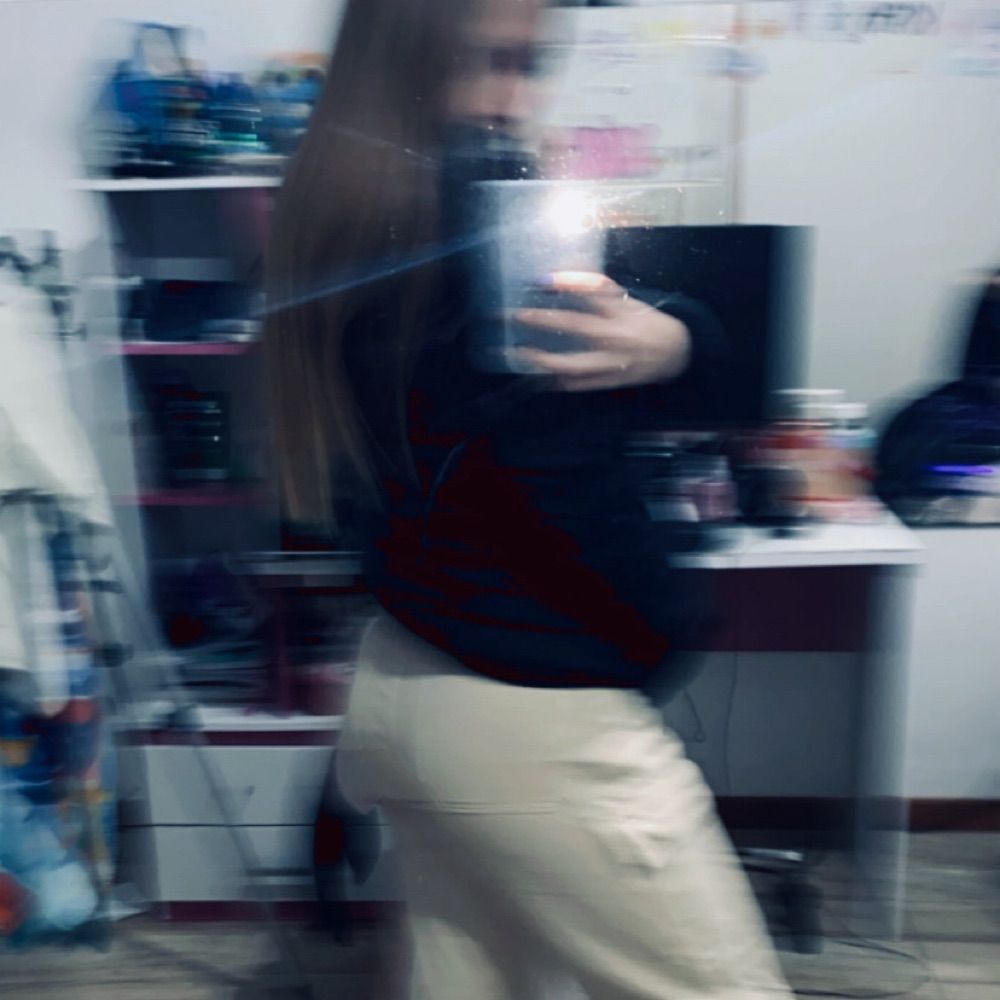 mia 🇪🇪