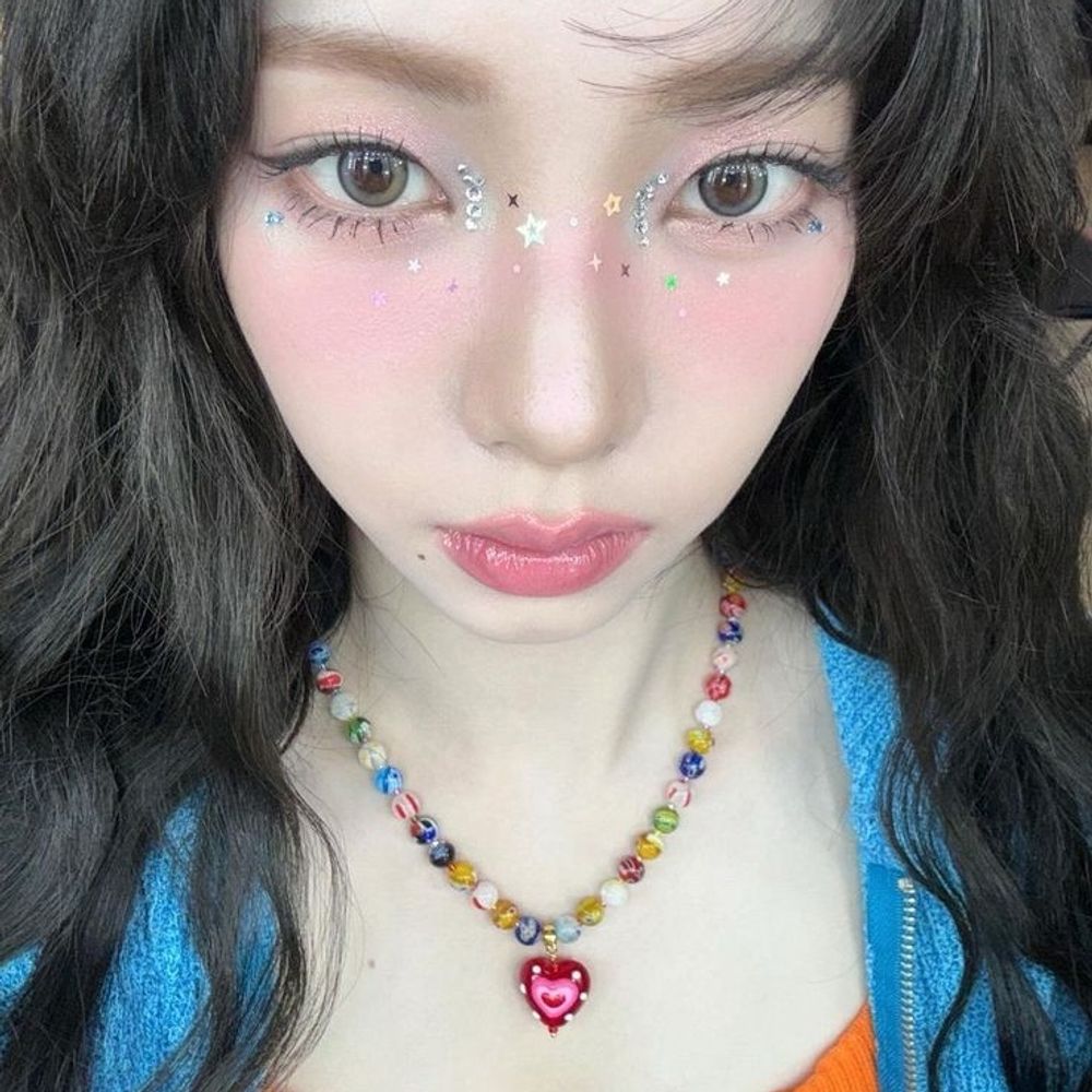⋆˚࿔ nanas vienna shana 𝜗𝜚˚⋆
