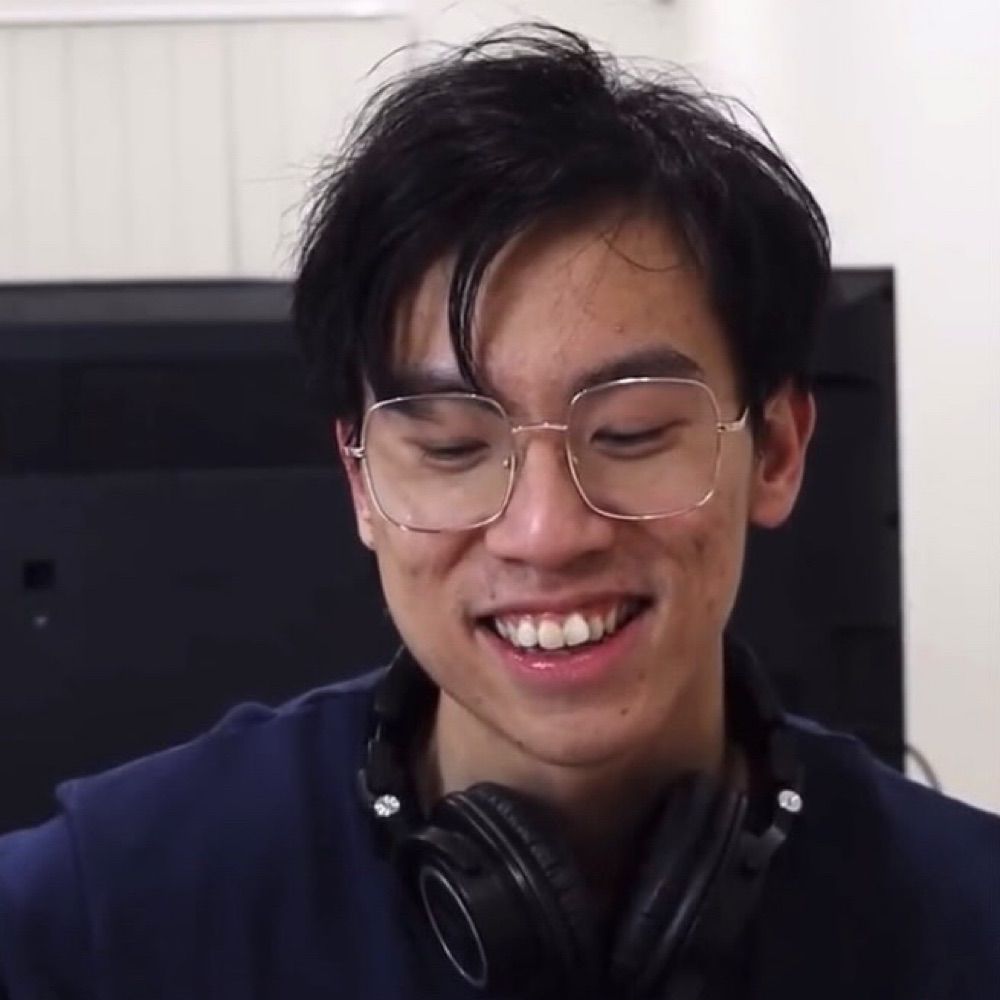 Erin 🧋🎻 Twosetvioliner