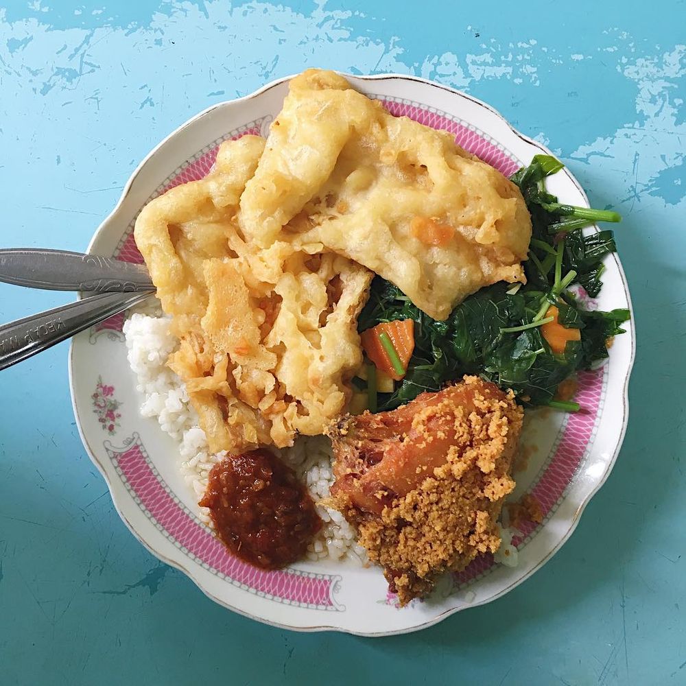 tuyul yang doyan makan