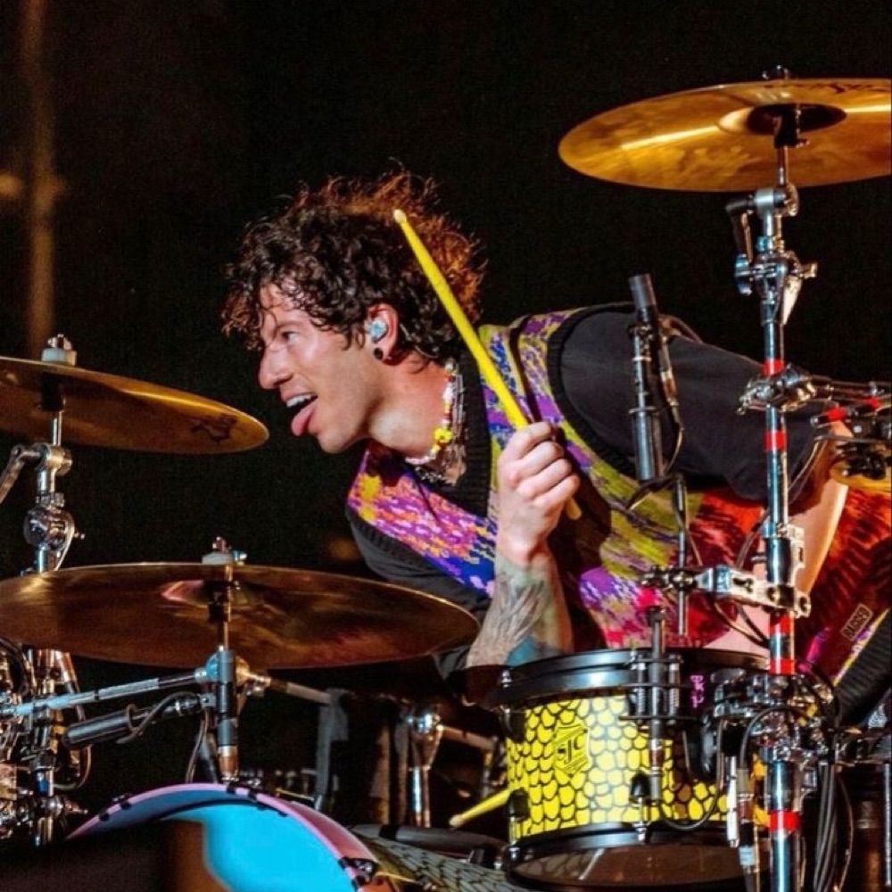 Josh dun irl (minor)