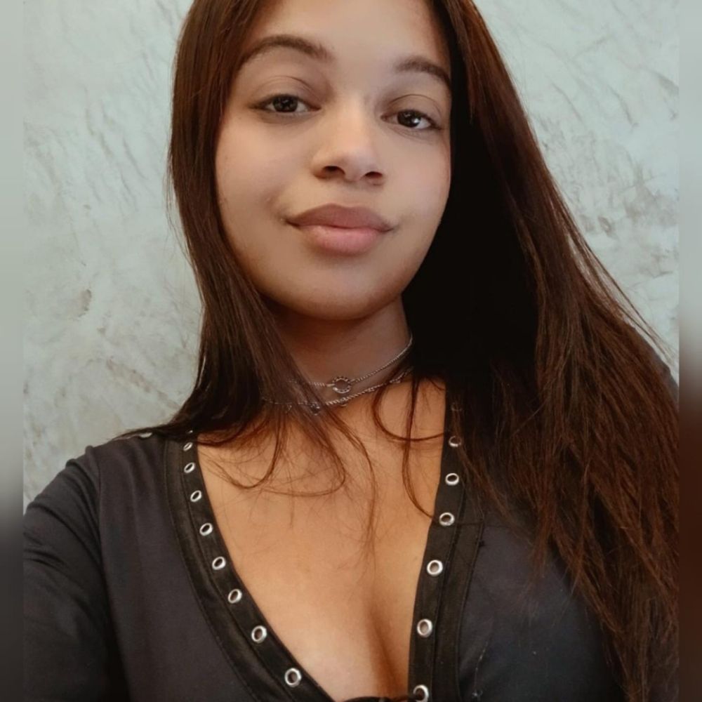 Julia Dias