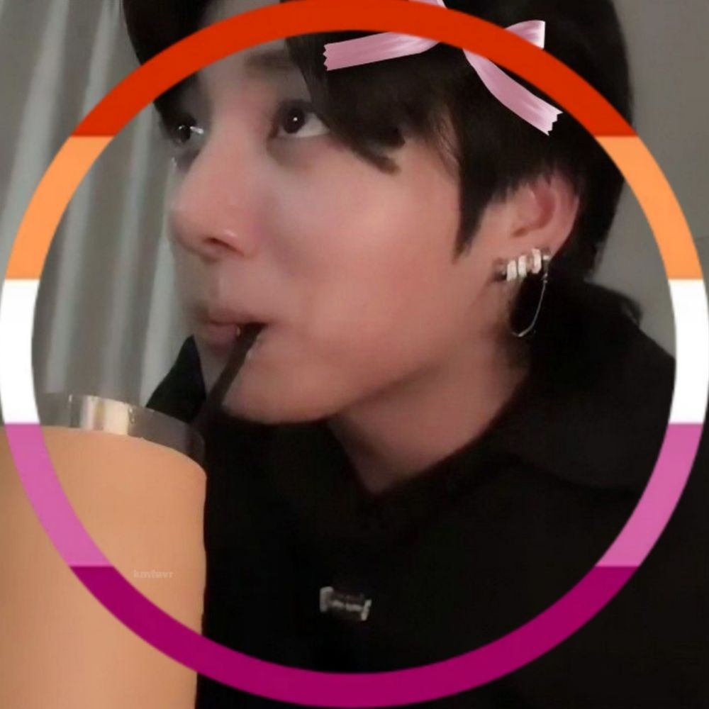 vee⁷ ⚢