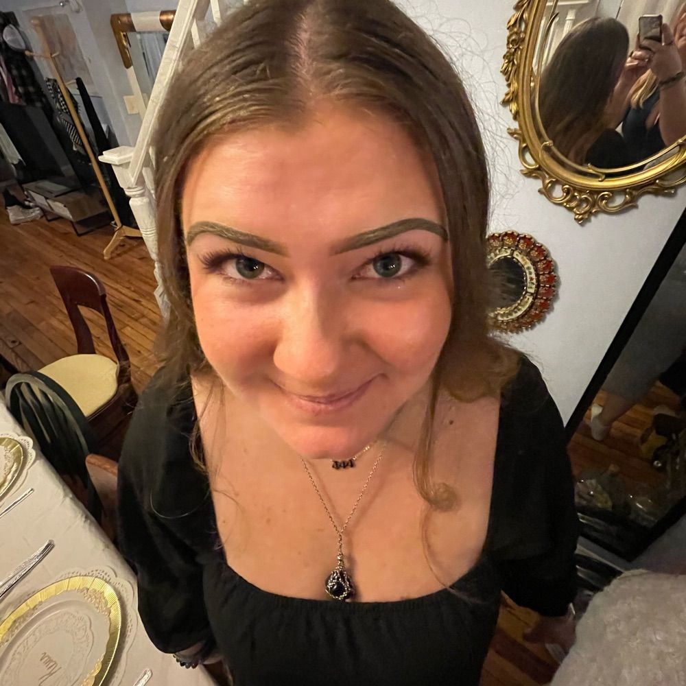 annie ✨🔮🌿🌈