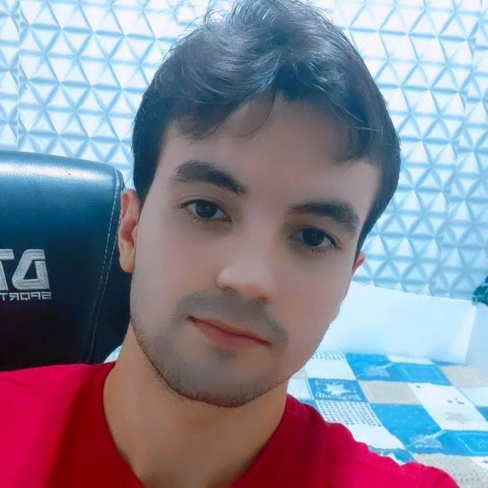 Túlio Lemos