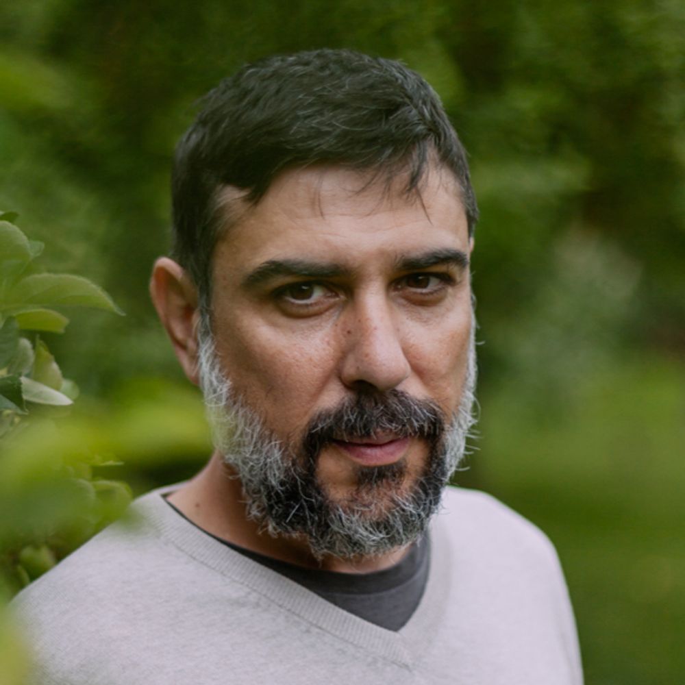 David González