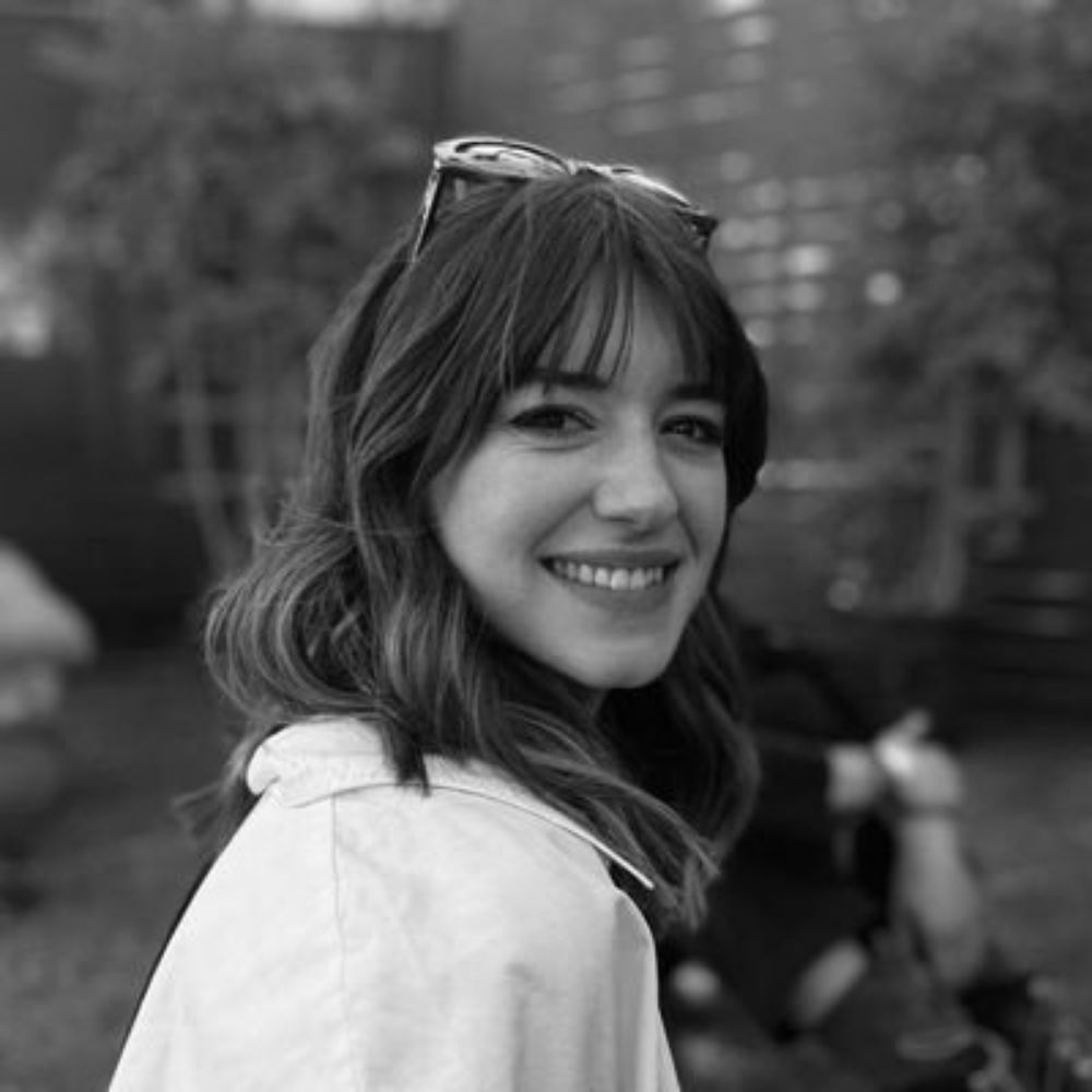 ” 𝑱𝒖𝒍𝒊𝒂𝒏𝒏𝒆 𝑨. —