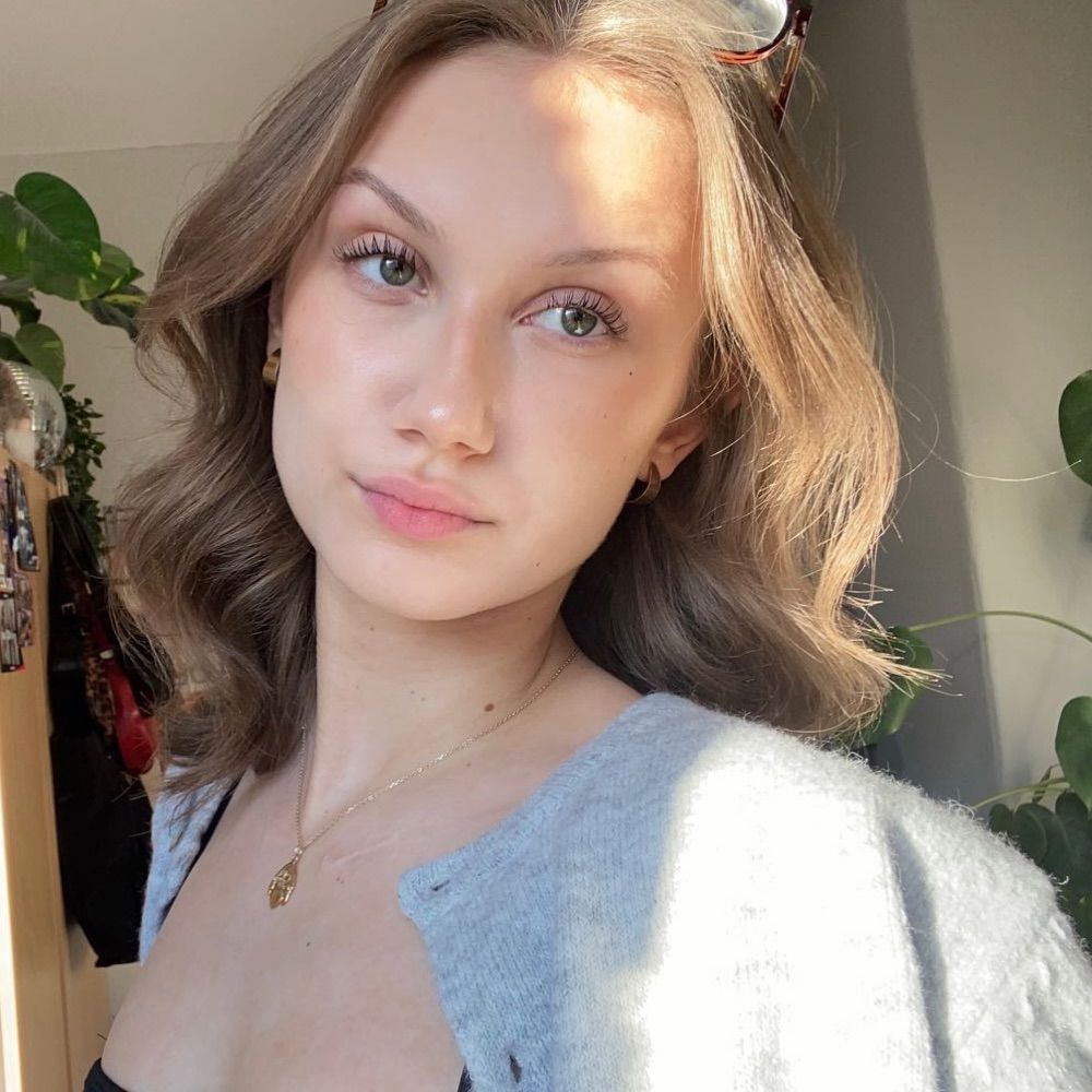 ella:)