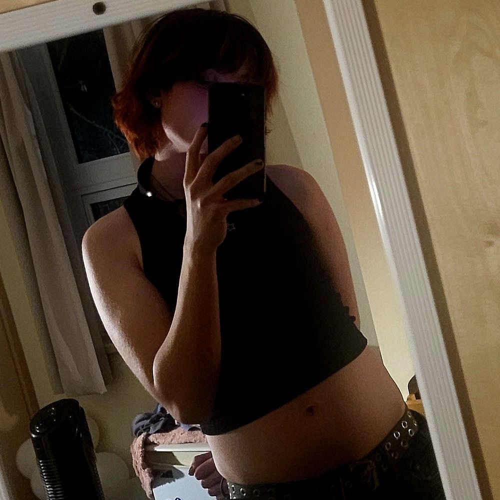 sky (she/they) ☆