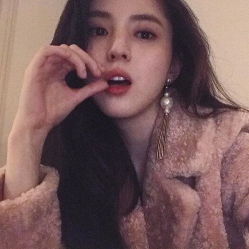 ꗃ elina