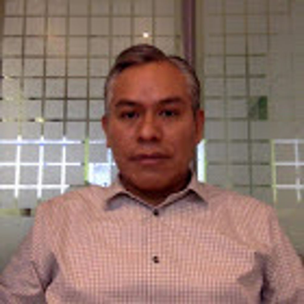 Ramiro González