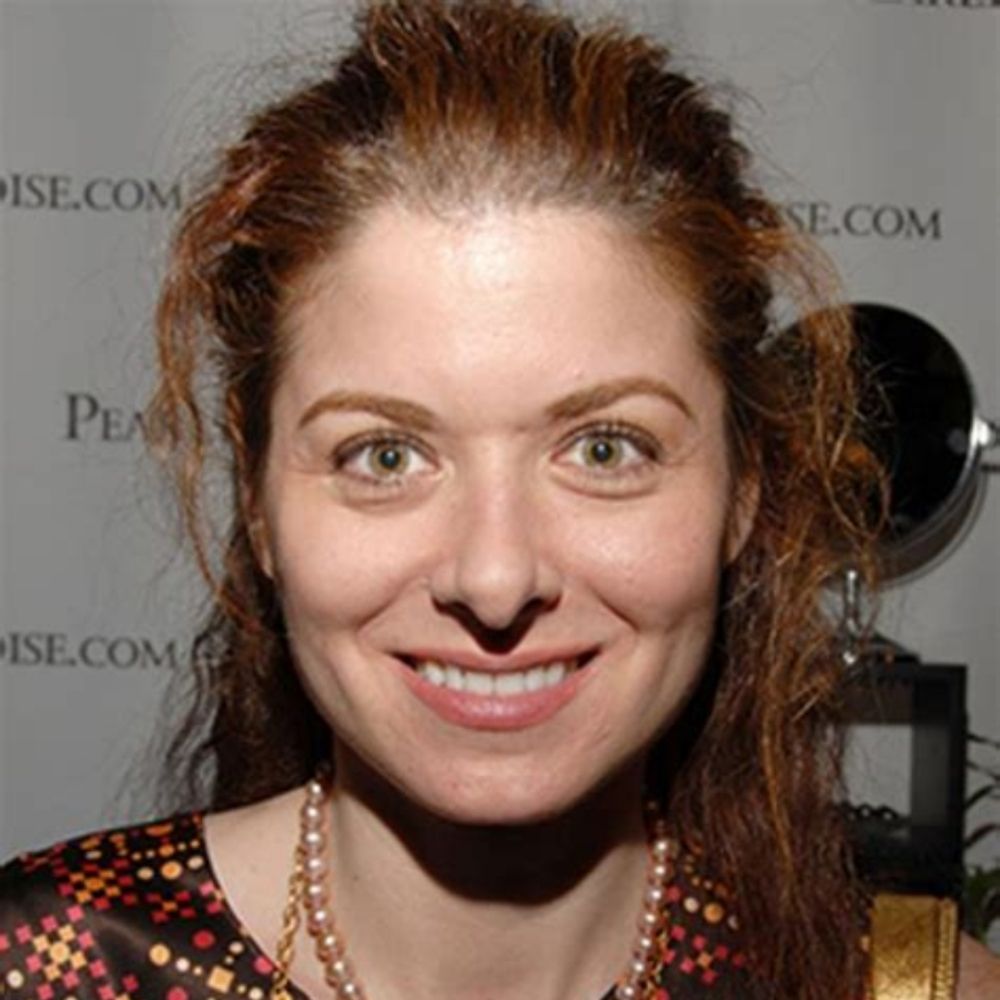Debra Messing (Unofficial Fan Page)