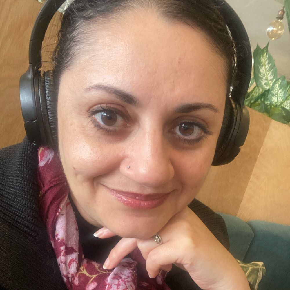 Lauren Lopes - Author