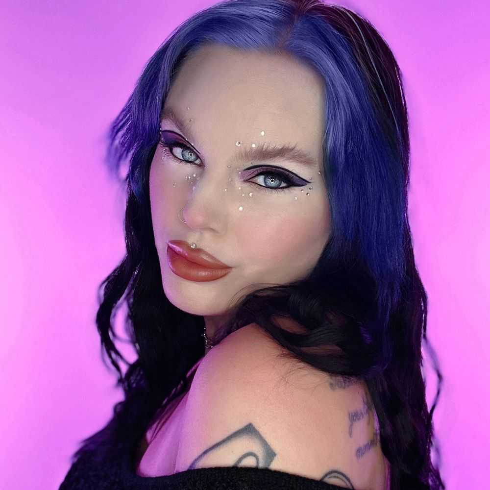Mackenzie Lenora