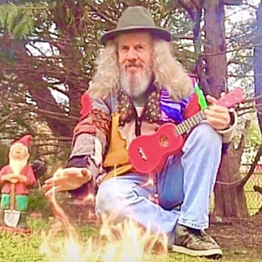 Groovy Paul✌️