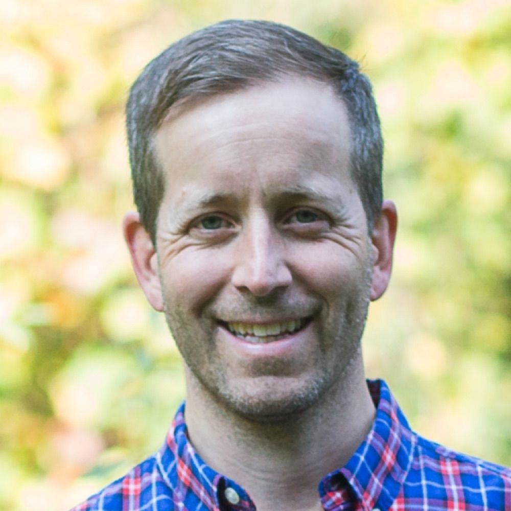 Andrew D Thompson