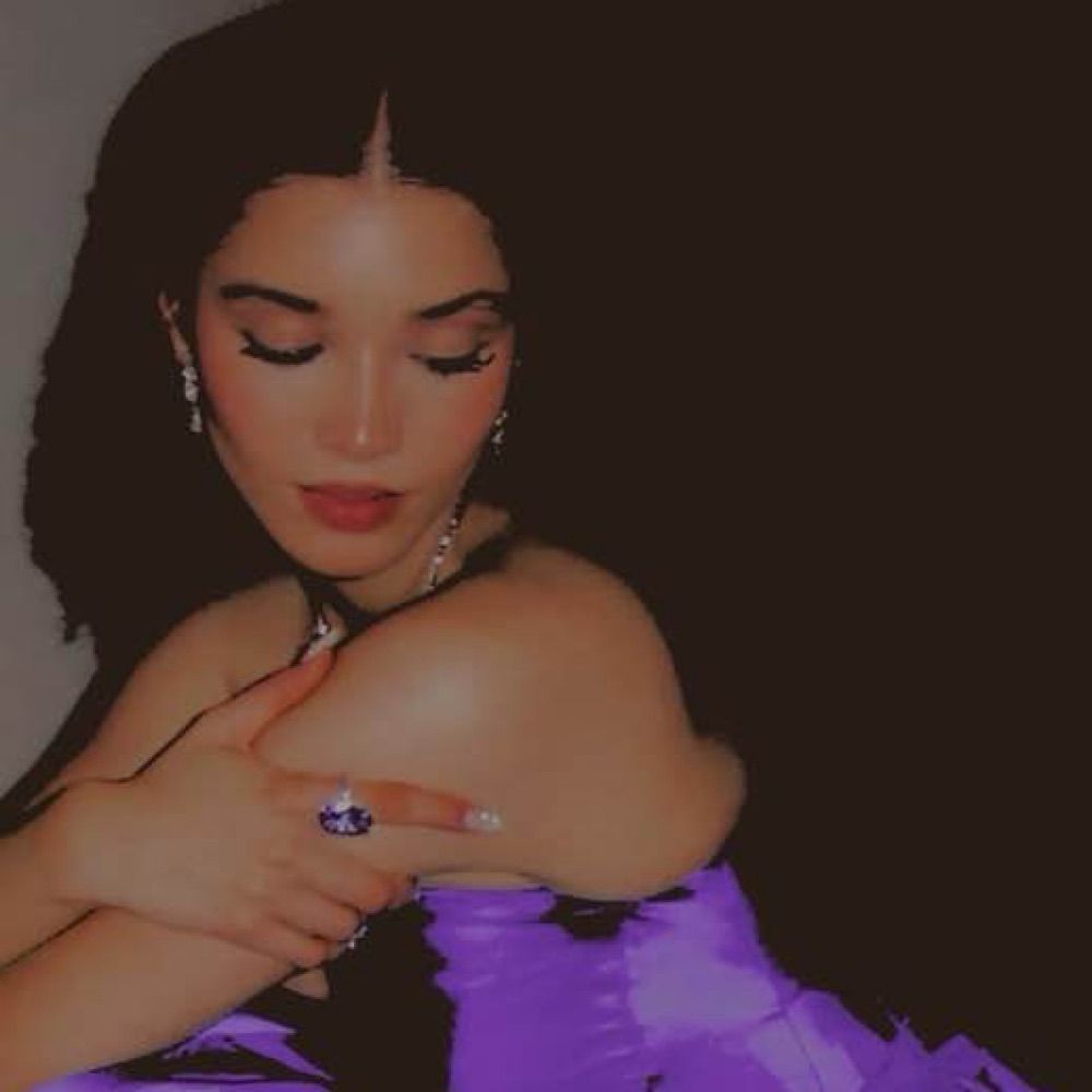 𝐀𝐬𝐭𝐨𝐫𝐢𝐚 𝐆𝐫𝐞𝐞𝐧𝐠𝐫𝐚𝐬𝐬.