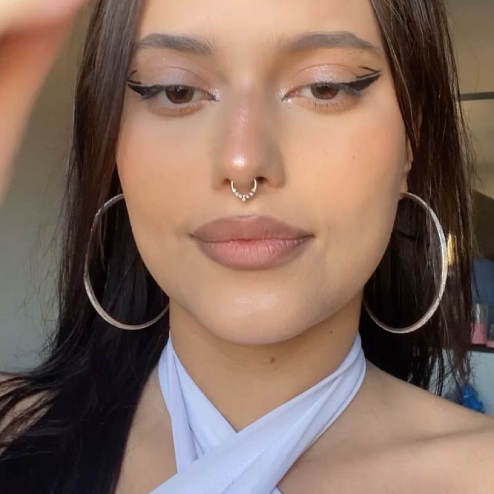 Clara💗