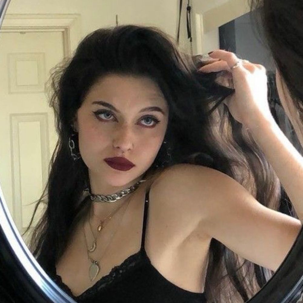 Ella 💋