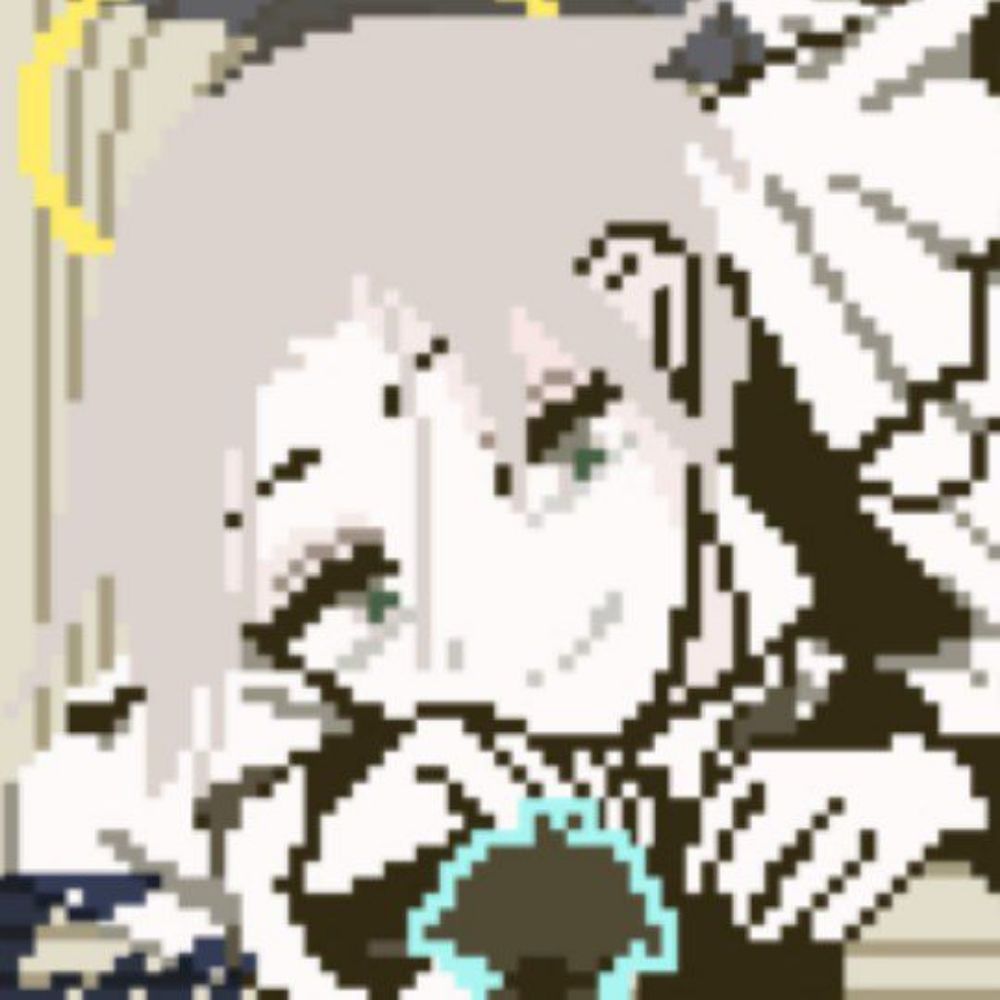 ︎